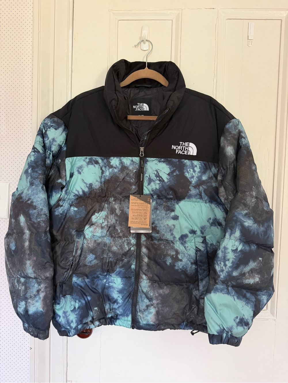 The North Face Men’s Black & Teal Tie-Dye Puffer Jacket